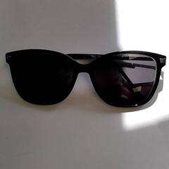 サングラス Zwart がiLostで Bobbejaanland によって報告されました