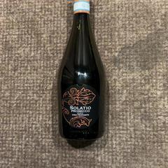 Fles wijn, iLost를 사용하여 Van der Valk Hotel Apeldoorn - De Cantharel에 보고됨