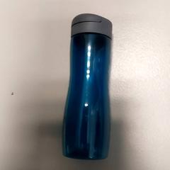 飲用ボトル がiLostで Regio West-Vlaanderen によって報告されました