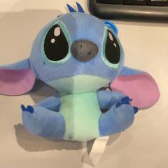 Jostailua Stitch, gisa salatu by MEININGER Hotel Paris Porte de Vincennes iLost erabiliz