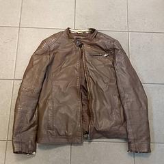 Kleding - Bruine leren jas, zoals gemeld door Centraal magazijn met iLost