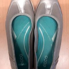 靴 がiLostで Grand Hotel Amrath Kurhaus によって報告されました