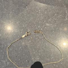 Armbandje goud, segundo informou a iLost