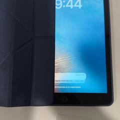 Ipad Blauwe hoes, come riportato da Pouw Vervoer utilizzando iLost