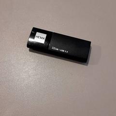 Usb klúč Black, ako bolo nahlásené Universiteitsbibliotheek (Witte Singel) pomocou iLost