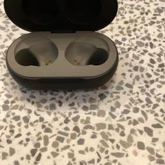 Headphone case Schwar, as reported by MEININGER Hotel Berlin "Mitte" Humboldthaus using iLost