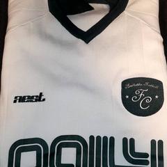 Pulóver sweater, amint azt Van der Valk Hotel Tiel az iLost segítségével jelentette.