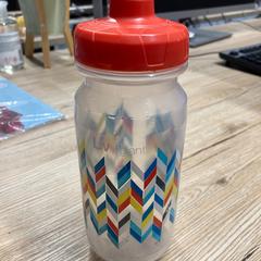 Bidon, segundo informou Pathé Delft usando iLost