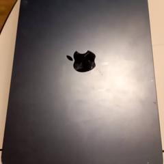 Ordenador portátil Apple, segundo informou Arriva Limburg Noord usando iLost