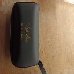 Betaurrekoen zorroa Black, gisa salatu by BOAT&CO iLost erabiliz