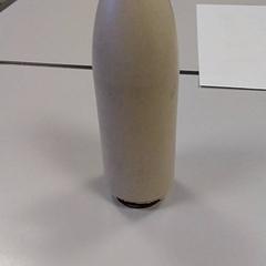 Bottiglia d'acqua Beige, come riportato da Vrije Universiteit Amsterdam utilizzando iLost