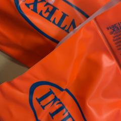 Úszószalagok, amint azt Familie Resort Molenwaard az iLost segítségével jelentette.