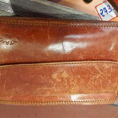 Clutch bag marron, as reported by TCL using iLost