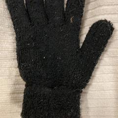 Kesztyű 片方のみ, amint azt IKEA長久手 az iLost segítségével jelentette.