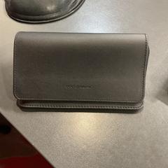 Brillenkoker etui a lunette, zoals gemeld door MEININGER Hotel Bordeaux Gare Saint-Jean met iLost