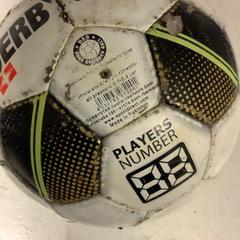 Piłka Derbystar, zgłoszono przez Artis przy użyciu iLost