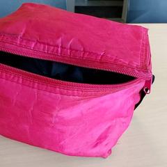 Tas - Koeltas roze، كما تم الإبلاغ عنه بواسطة Centraal magazijn عبر iLost