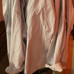 Shirts, iLost를 사용하여 MEININGER Hotel Bordeaux Gare Saint-Jean에 보고됨