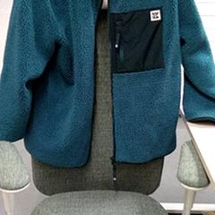 Casaco Blauw, como reportado por IKEA Gent utilizando o iLost