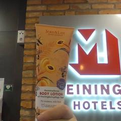 Kartela & Gorputz krema Orange, gisa salatu by MEININGER Hotel Hamburg City Center iLost erabiliz