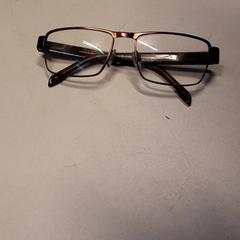 Ulleres, segons ha informat Qbuzz ZHN mitjançant iLost