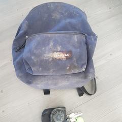 Blauwe rugzak met sleutels, as reported to iLost