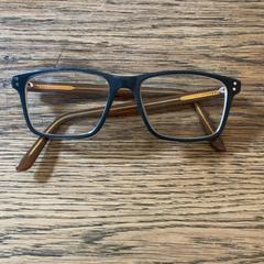 Lunettes, a été signalé par Van der Valk Hotel Kasteel TerWorm utilisant iLost