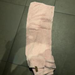 Ručník Pink, jak nahlášeno MEININGER Hotel Amsterdam City West pomocí iLost