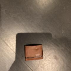 Peněženka Terwelde Habtu, jak nahlášeno Poppodium 013 pomocí iLost