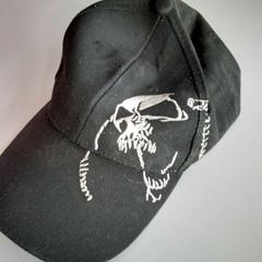 Casquette, a été signalé par Twisto utilisant iLost