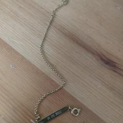 Gold bracelet, amint azt az iLostnak jelentették.