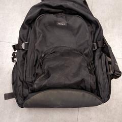 Mochila Zwart, como reportado por Regio Oost-Vlaanderen utilizando o iLost