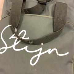 Väska Stijn groen, rapporterat av Artis med iLost