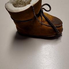 Haurrentzako zapata Bruin, gisa salatu by Connexxion Haarlem IJmond iLost erabiliz