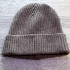 Beanie, como reportado por EBS Tramplein utilizando o iLost