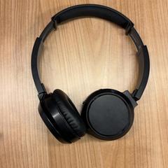 Sluchátka, jak nahlášeno Pathé Spuimarkt pomocí iLost