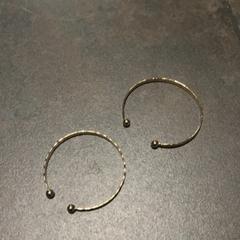 Bracelet Gold, as reported by MEININGER Hotel Amsterdam City West using iLost