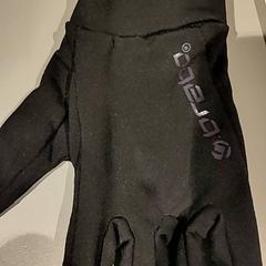 Guante, ha sido reportado por Bibliotheek Neude (Utrecht) con iLost