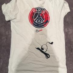 İLost kullanarak Van der Valk Hotel Haarlem tarafından bildirildiği gibi Gömlek & Kulaklık