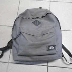 Mochila grijs, segundo informou Centraal magazijn usando iLost