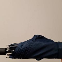 Paraugas, segundo informou IKEA Paris - Italie Deux usando iLost