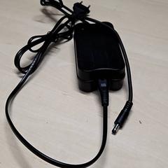 شاحن كمبيوتر محمول، كما تم الإبلاغ عنه بواسطة Arriva Oost-Brabant عبر iLost