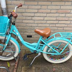 Meisjes fiets, som rapporterats till iLost