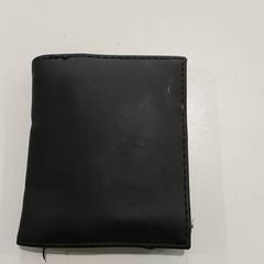 財布 Ba がiLostで Regio Oost-Vlaanderen によって報告されました