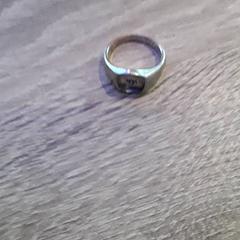 İLost kullanarak EBS Tramplein tarafından bildirildiği gibi Yüzük