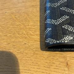 Pénztárca wallet, amint azt Designer Outlet Roermond az iLost segítségével jelentette.
