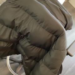 Jacka winter black, rapporterat av MEININGER Hotel Berlin Central Station med iLost