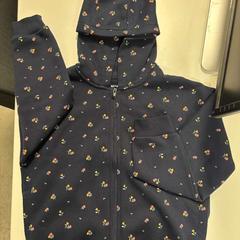 Barnevest, som rapportert av IKEA Mons ved bruk av iLost