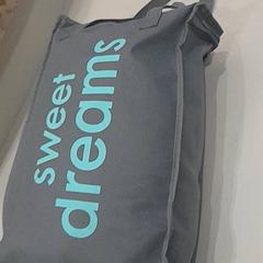 Kołdra dla dzieci, zgłoszono przez Van der Valk Hotel Schiphol przy użyciu iLost