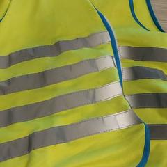 Kläder - fluo hesje, rapporterat av Regio Antwerpen - Brussel med iLost